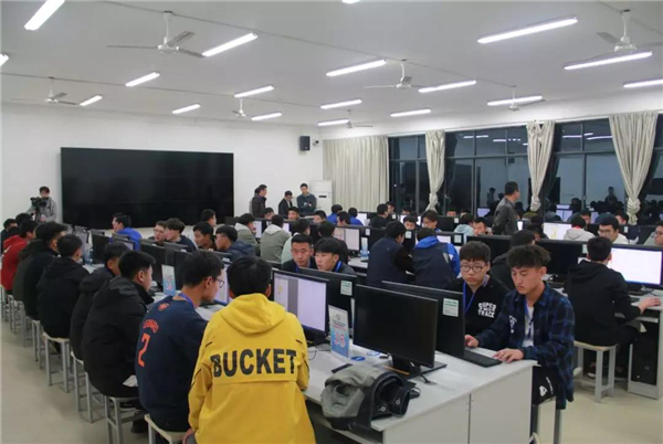 球客岛-专业足球角逐直播实时足球比分数据分析平台